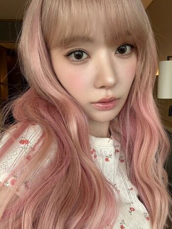 Sakura Miyawaki 宮脇 咲良