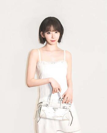 Sakura Miyawaki 宮脇 咲良