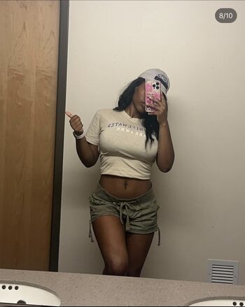 Samantha Marie