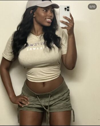 Samantha Marie
