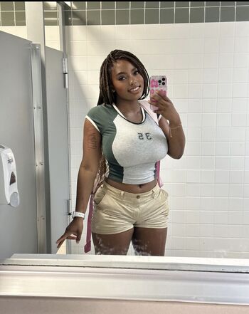Samantha Marie