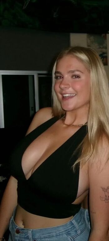 Samantha V