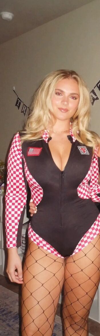 Samantha V