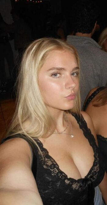 Samantha V