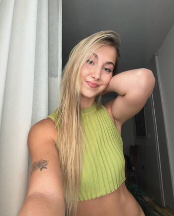 Full leaked Sandractive private onlyfans photo