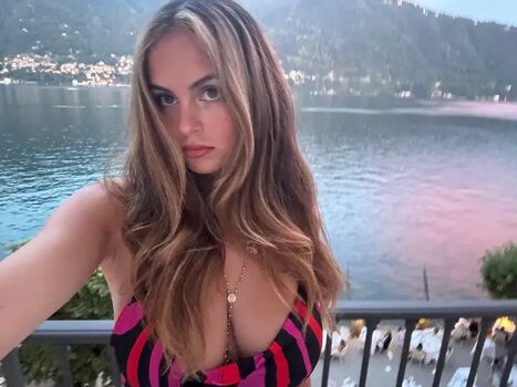 Sarabella Harris