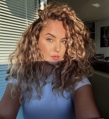 sarah_javorska