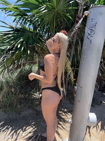 Sarah Nicole