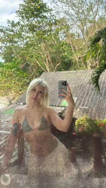 Sarahtoninx9_