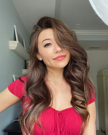 Full leaked Sasha emiri private onlyfans photo