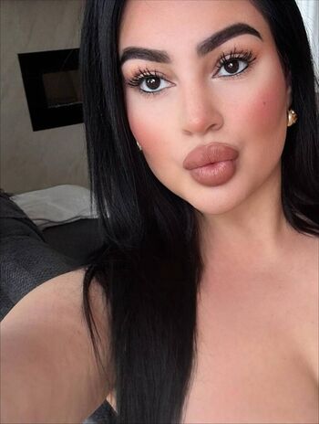 Savala Tee