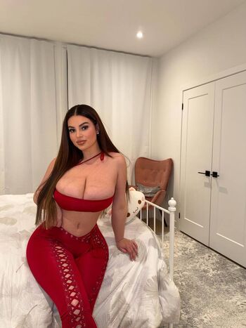 Savala Tee