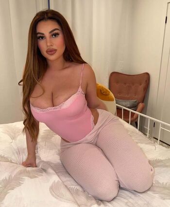 Savala Tee