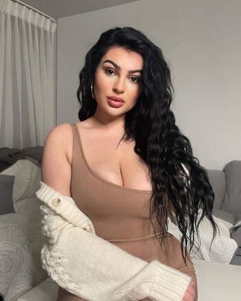 Savala Tee