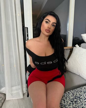 Savala Tee