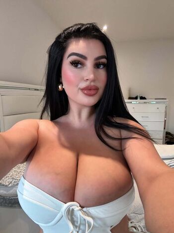 Savala Tee