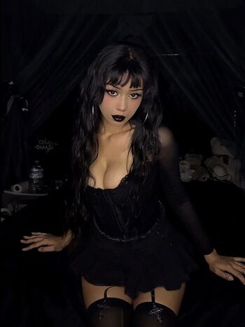Scarlett Moon