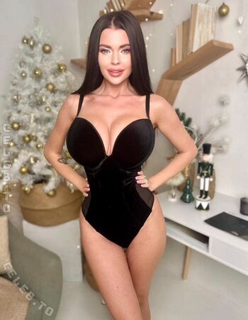 Full leaked Sha rizel page private onlyfans photo