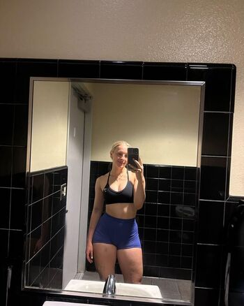 Full leaked Shapebykayla private onlyfans photo