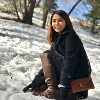 Sheena dela Cruz