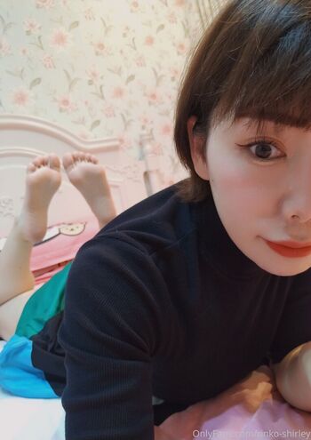 shirley_pinksoles