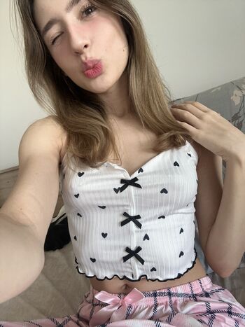 Shy_Amelia