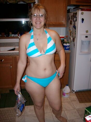 Full leaked Slut wife laura private onlyfans photo