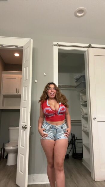 Full leaked Allimoonaxxx/ private onlyfans photo