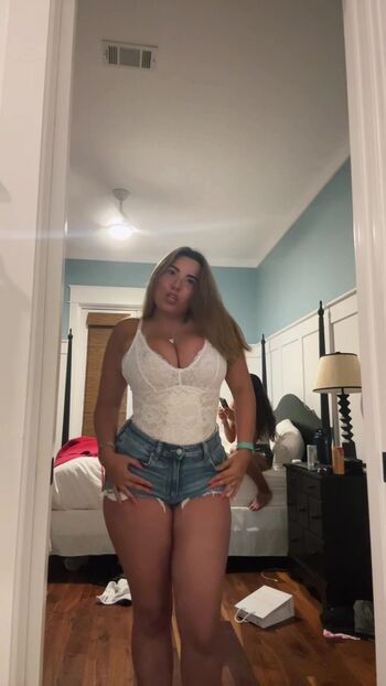 Full leaked Moogrosa/ private onlyfans photo