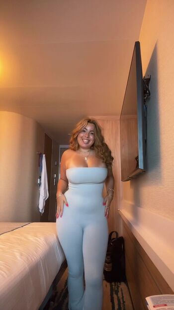 Full leaked Blabs/ private onlyfans photo
