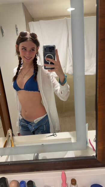 Full leaked Soggyalien private onlyfans photo