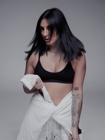 Sonya Deville
