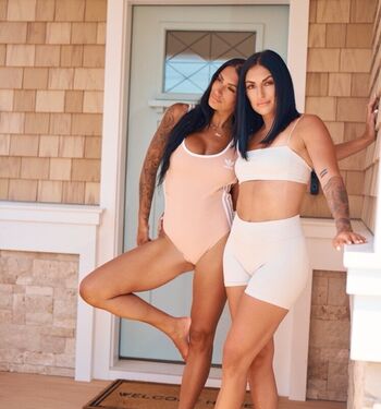 Sonya Deville