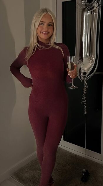Full leaked Sophie sutherland page private onlyfans photo