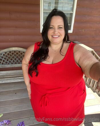 ssbbwladyjiggles