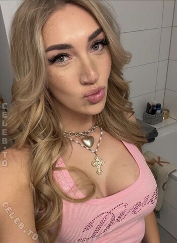 Full leaked Starletnova  page private onlyfans photo