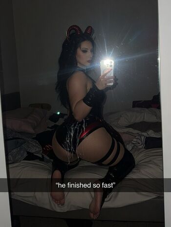 Stephanie Vaquer