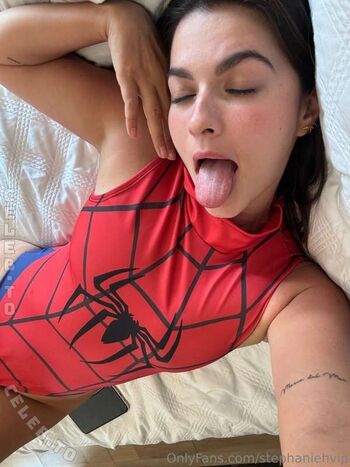 Stephanieh Bed