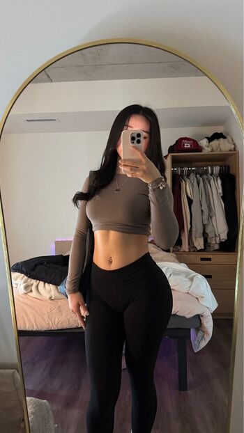 Sua Lee