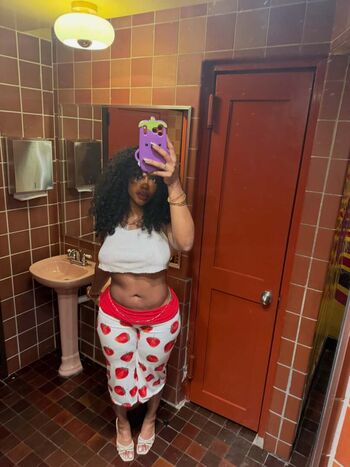 Full leaked Karrigan taylor / private onlyfans photo