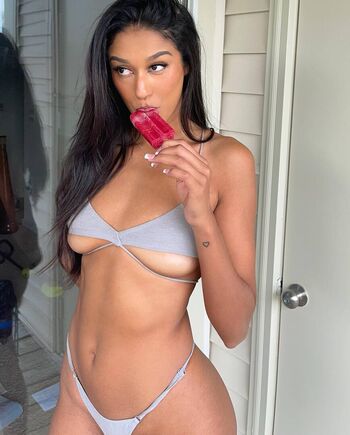 Tasmyn Rose
