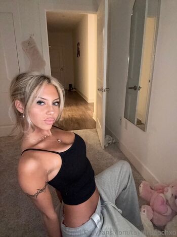 Taylor Peach Xo
