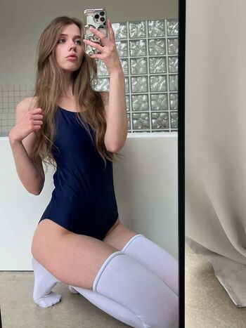 Full leaked Carrykey/ private onlyfans photo