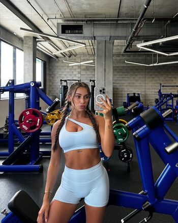 Tessa Tambour
