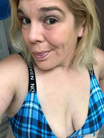 Full leaked The glazed wife private onlyfans photo