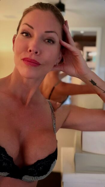 Full leaked Tricia helfer page private onlyfans photo