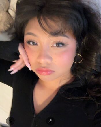 Full leaked Trin lovell page private onlyfans photo