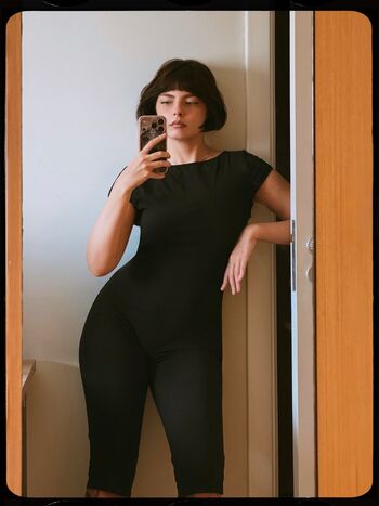 Full leaked Ohjess/ private onlyfans photo