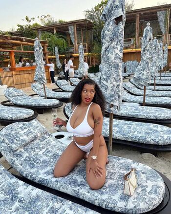 Tsholo Teebaby