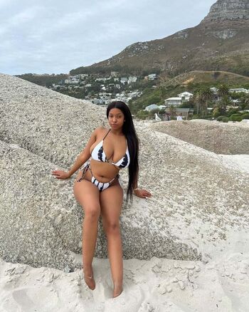 Tsholo Teebaby